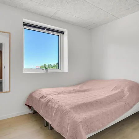 Pet Friendly In With Kitchen Holiday home *