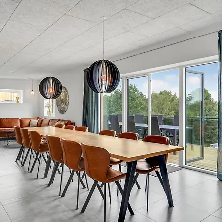 Pet Friendly In With Kitchen Holiday home *